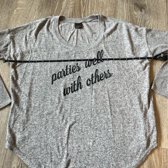 Free Press Small Heather Grey Long Sleeve Statement Womens Party Tee Shirt - Picture 3 of 6